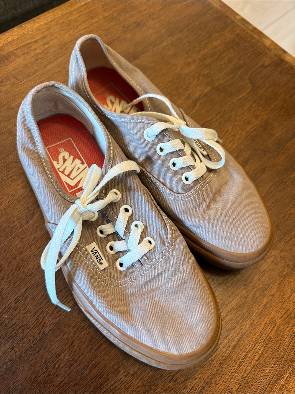 Women’s Vans Authentic size 6.5